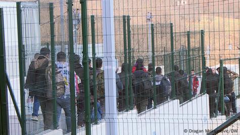 Ballkani si depo për migrantë?