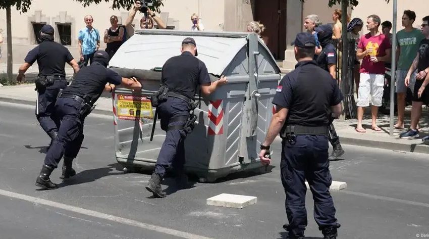 Shtypi gjerman: Autokracia në Serbi po lëkundet