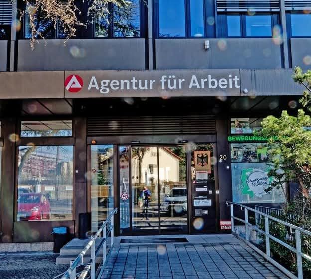  DW- Shumë njerëz në Gjermani nuk mund të jetojnë nga rroga!