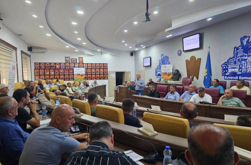  Fermerët informohen rreth skemës së granteve investuese