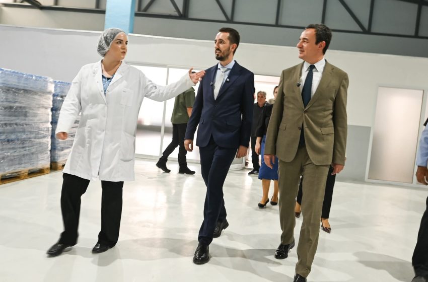  Kurti: Me kryetarin e Kamenicës, Kadri Rahimaj, në fshatin Grizime vizituam dy investime të veçanta në ekonominë tonë