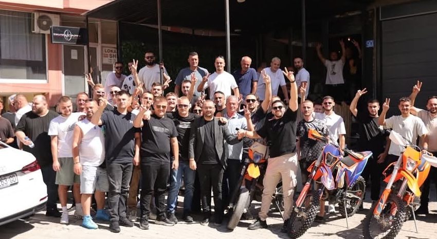 Arbër Ismajli, me sportistë pasionantë ndaj motoçikletave