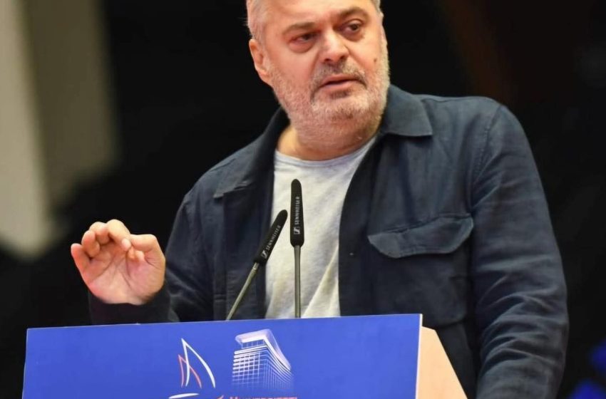  NA DUHET NJË BREZ I ÇMENDU